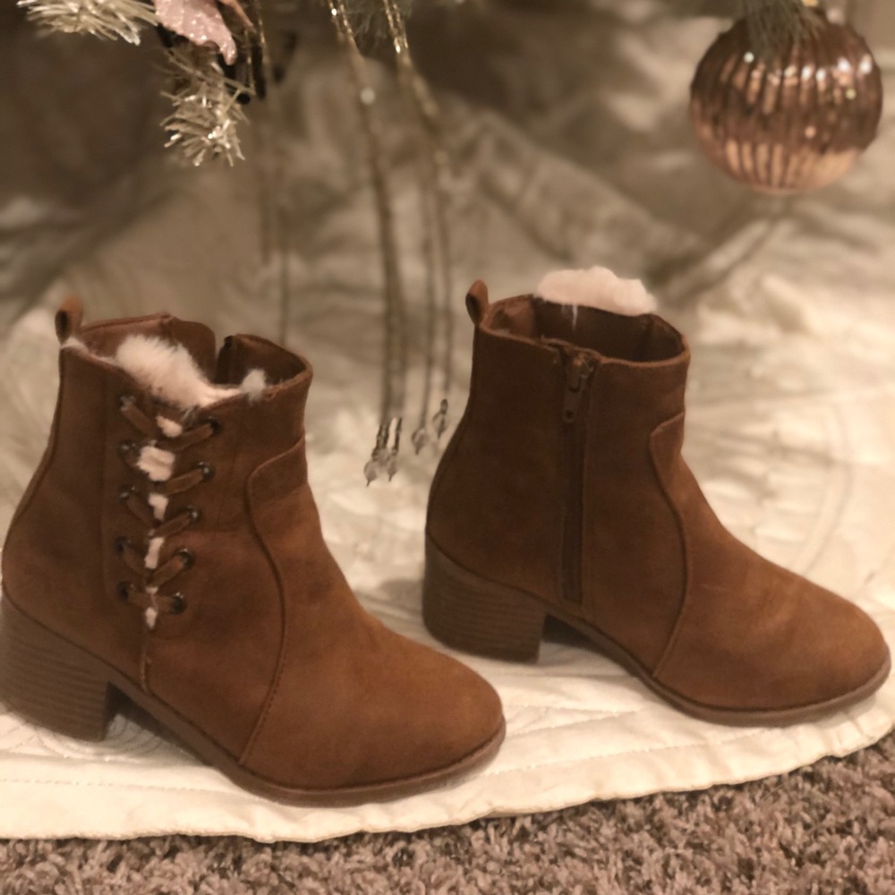 Girls Boots
